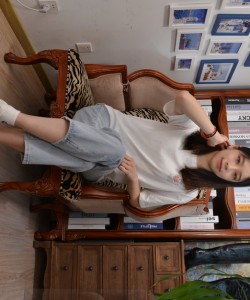 [Sexy Asian Girls Feet] No.017 美女YIYI性感的40码大脚丫 [122P-1.54G]