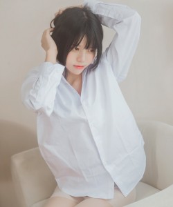 COS 桜桃喵 – 白衬衫散发 [494P]