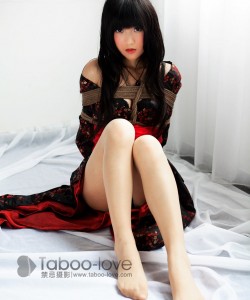[禁忌摄影]Taboo-love NO.009 阳光房间里日本娃娃[31P／12.5MB]